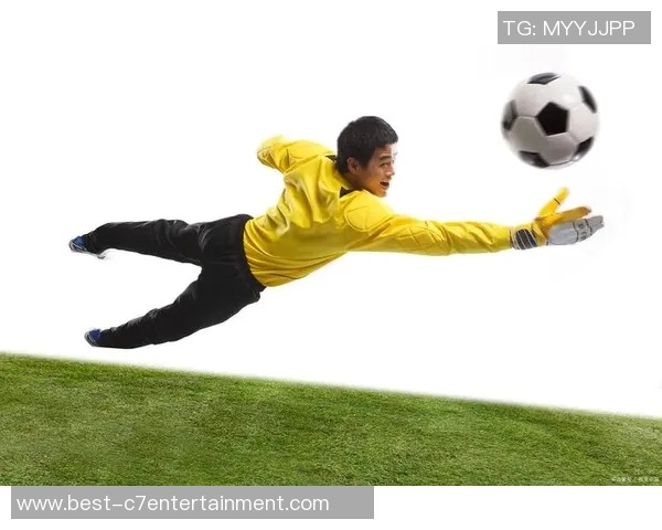 足球运动员同志：在绿茵场上追逐梦想与平等的勇敢故事